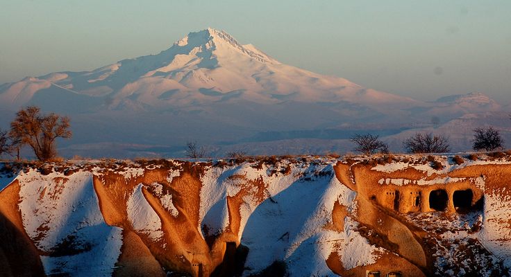 12d5cbaa4b85c311e2952ca1132e73b6--cappadocia-volcanoes